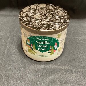 Vanilla Bean Noel Scented Candle